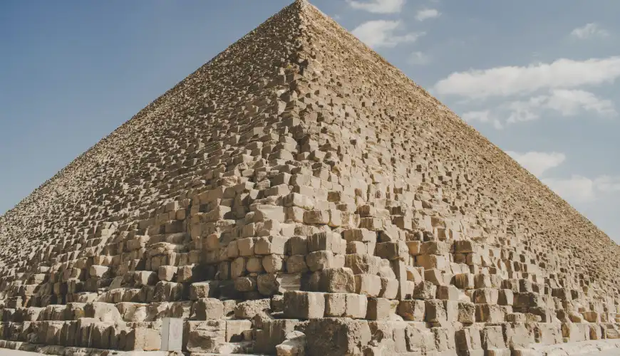 massive blocks of thepyramid of Cheops